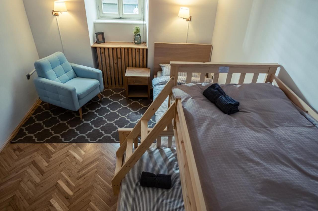 Cactus Apartment Free Parking For A Standard Car Ljubljana Room photo